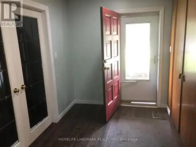 3 Bedroom House Waterloo ON 104471110
