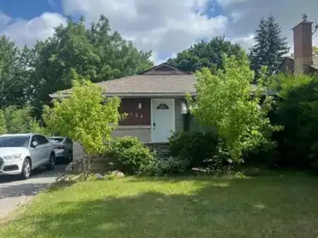 3 Bedroom House Waterloo ON 105167537