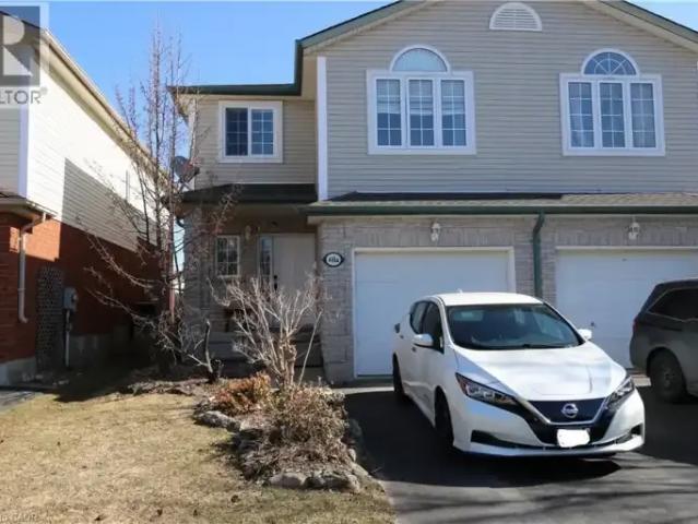 3 Bedroom House Waterloo ON 101879307