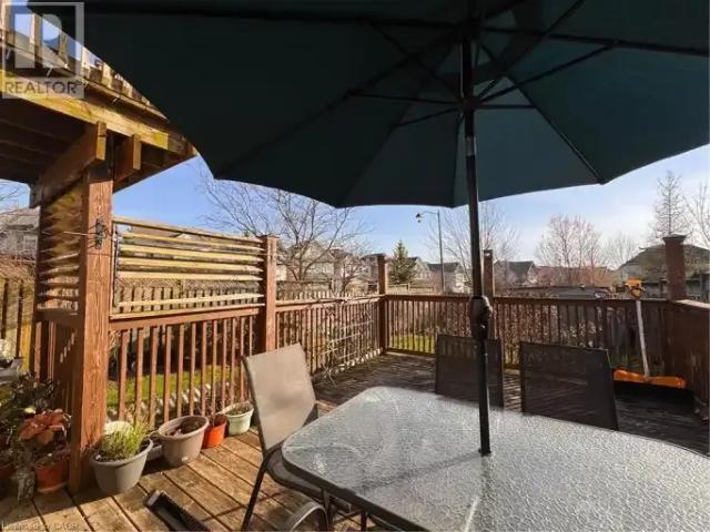 3 Bedroom House Waterloo ON 102306803