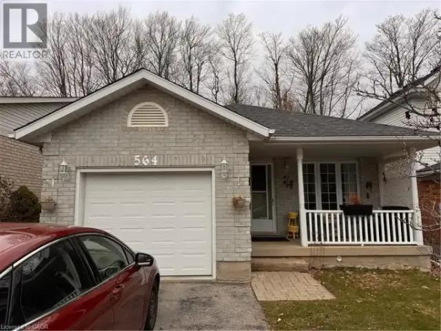 3 Bedroom House Waterloo ON 102519007