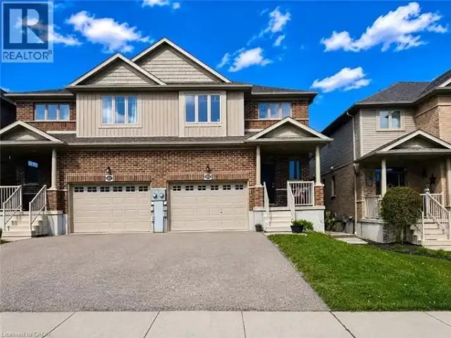 3 Bedroom House Waterloo ON 102578966