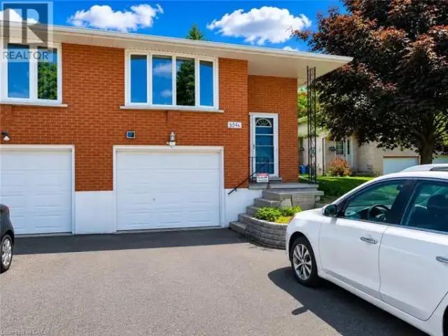 3 Bedroom House Waterloo ON 103012073
