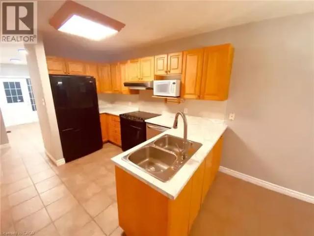 3 Bedroom House Waterloo ON 103695333
