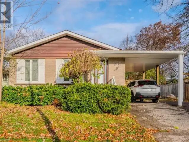 3 Bedroom House Waterloo ON LS101878639