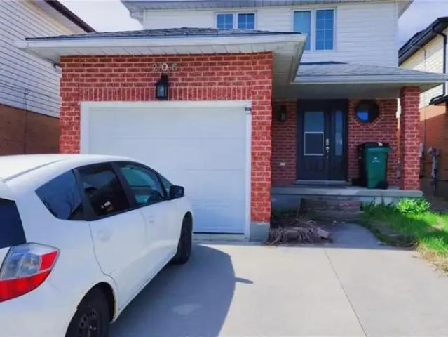3 Bedroom House Waterloo ON LS101879313