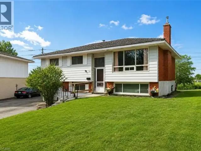 3 Bedroom House Waterloo ON LS104142919
