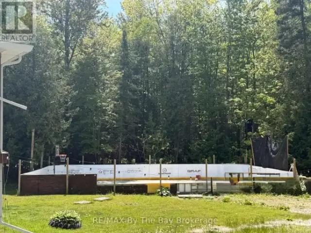 3 Bedroom House Wasaga Beach ON LS102915383