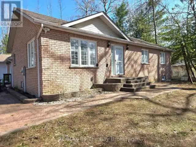 3 Bedroom House Wasaga Beach ON 101879241