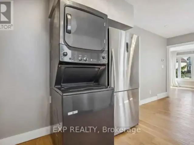 3 Bedroom House Welland ON 102847492