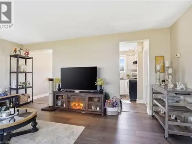 3 Bedroom House Welland ON LS102952249