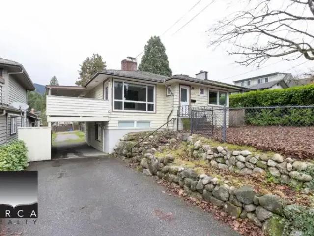 3 Bedroom House West Vancouver BC 102846358