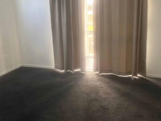 3 bedroom house with 2 bedrooms studio