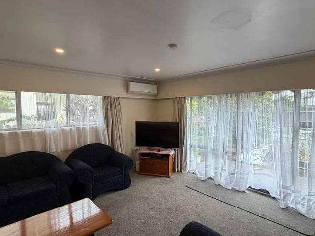 3 Bedroom House With A Single Garage