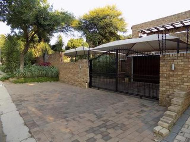 3 bedroom house with granny flat on.