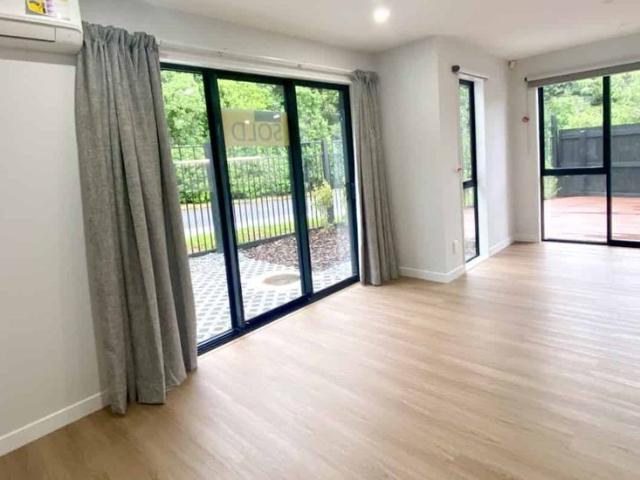 3 Bedroom House with Private Garden