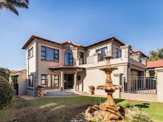 3 bedroom house with study on the ma.