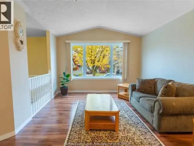 3 Bedroom House Windsor ON 101878258