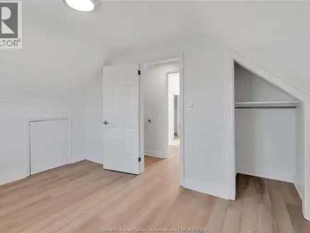 3 Bedroom House Windsor ON 102468571