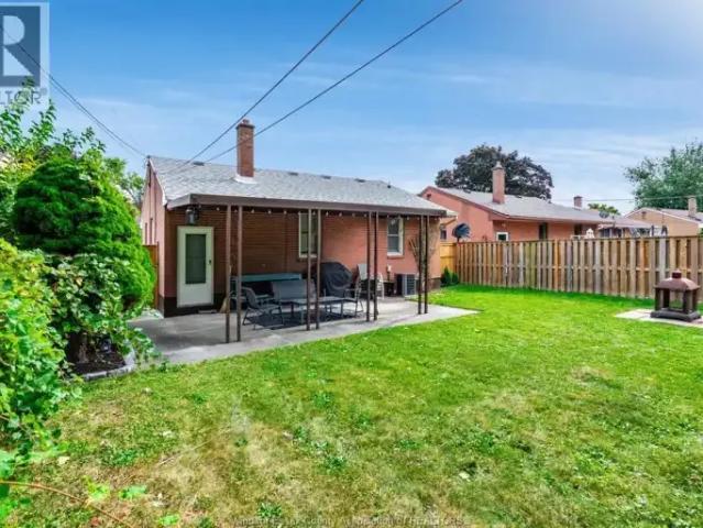 3 Bedroom House Windsor ON 102847496