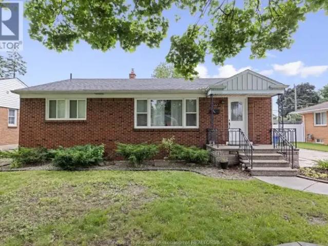 3 Bedroom House Windsor ON 103594573
