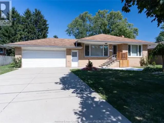 3 Bedroom House Windsor ON 104470905