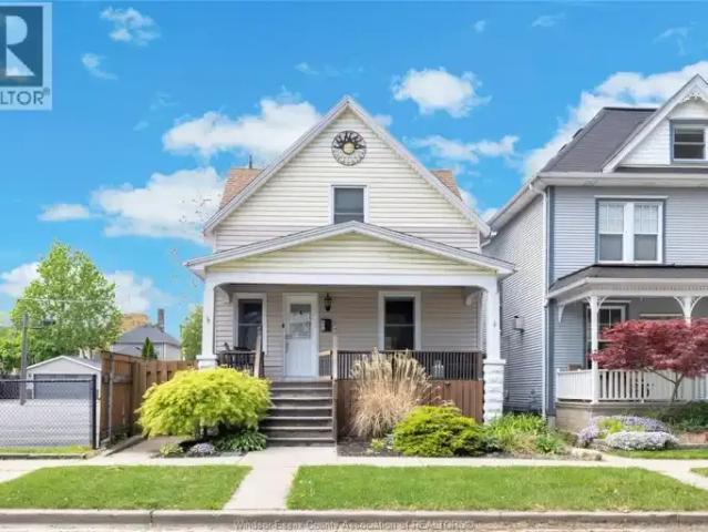 3 Bedroom House Windsor ON 104471034