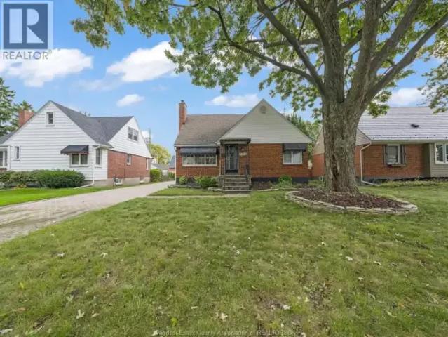 3 Bedroom House Windsor ON 105072097
