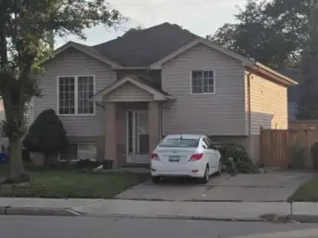 3 Bedroom House Windsor ON 105249084