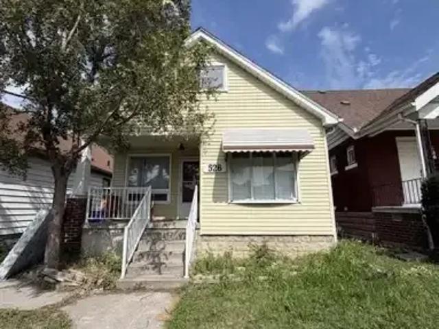 3 Bedroom House Windsor ON 105269582