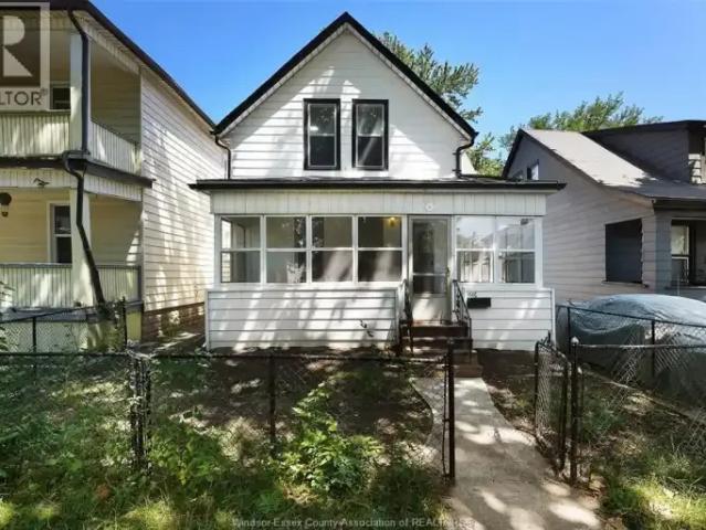 3 Bedroom House Windsor ON 105359990