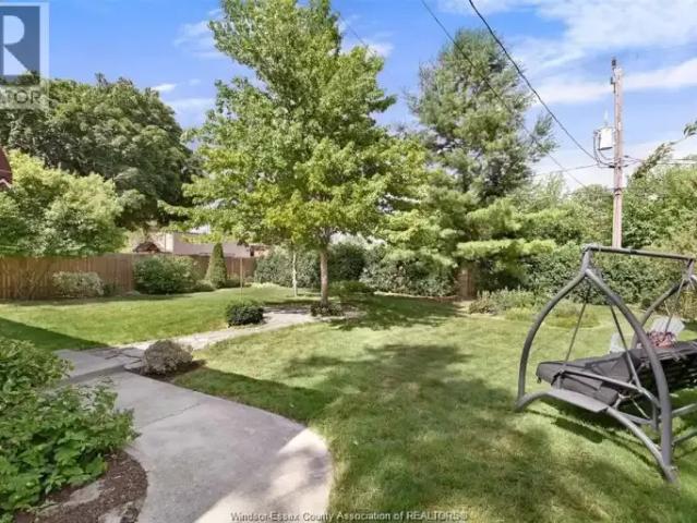3 Bedroom House Windsor ON LS100527545