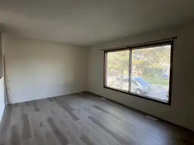 3 Bedroom House Winnipeg MB 105185844