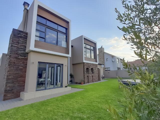 3 Bedroom House To Let in Midlands Estate