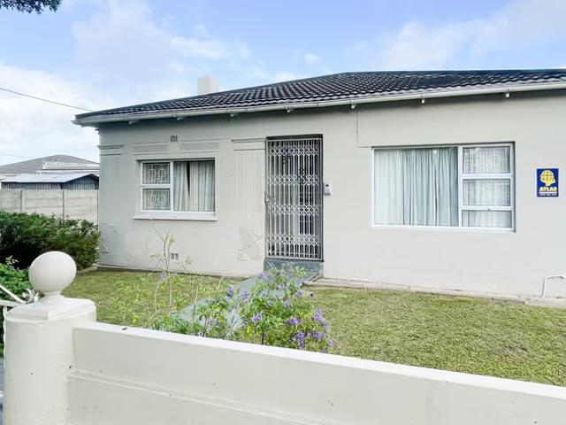 3 Bedroom House To Let in Newton Park