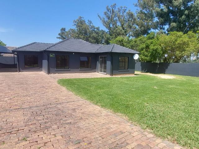 3 Bedroom House To Let in Alveda