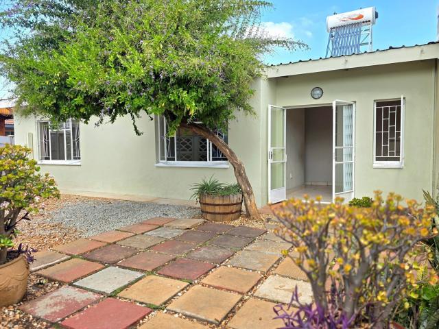 3 Bedroom House To Let in Annadale