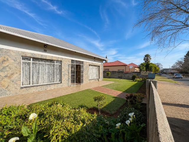 3 Bedroom House To Let in Brakpan Central