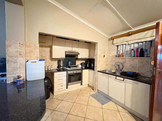 3 Bedroom House To Let in Brakpan North