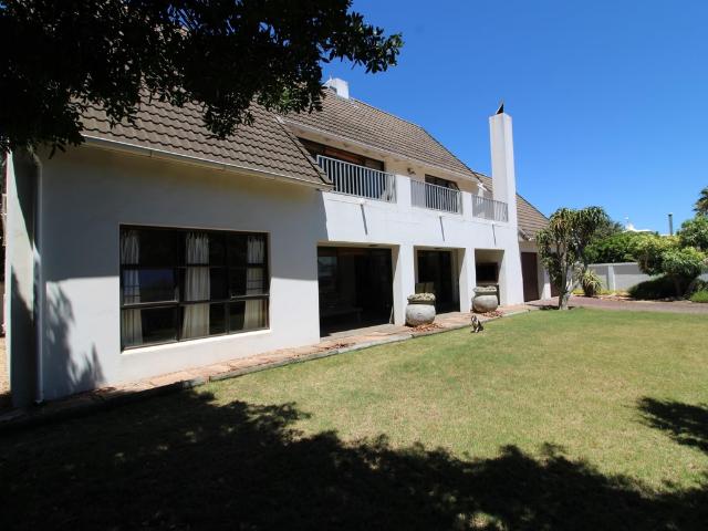 3 Bedroom House To Let in Canals