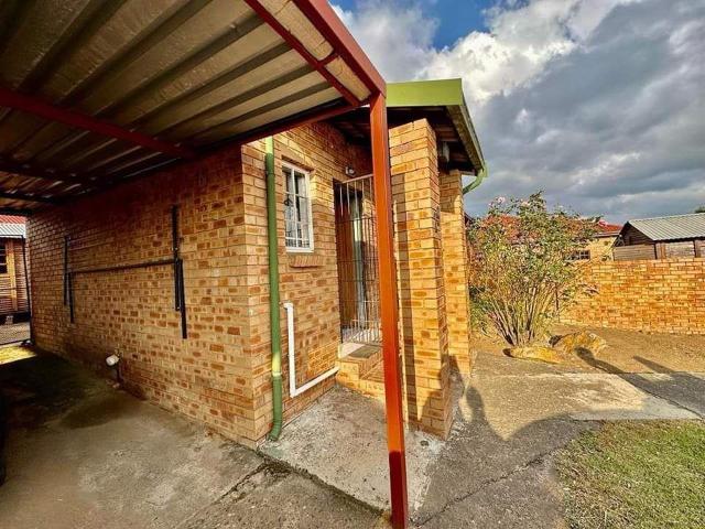 3 Bedroom House To Let in Duvha Park
