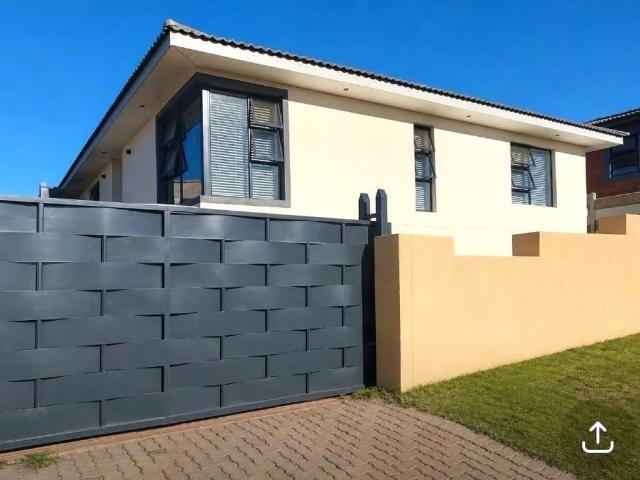3 Bedroom House To Let in De Almeida