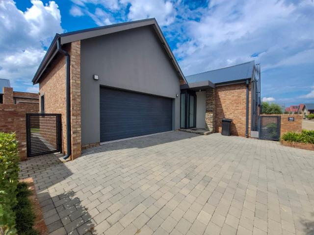 3 Bedroom House Rented in De Land Estate