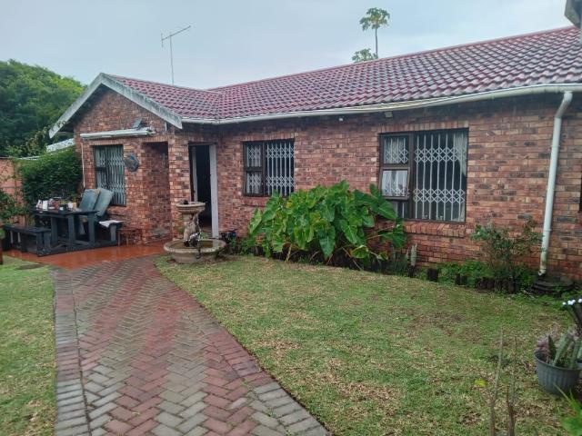 3 Bedroom House To Let in Gonubie