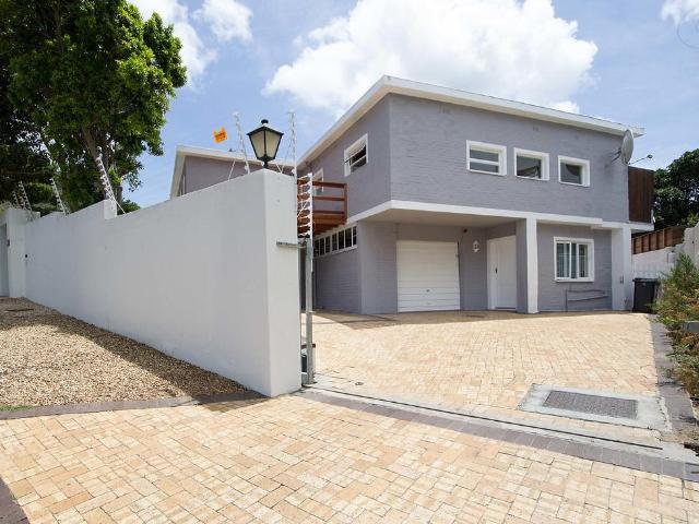 3 Bedroom House To Let in Hout Bay Central