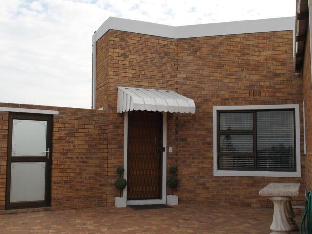 3 Bedroom House To Let in Loevenstein