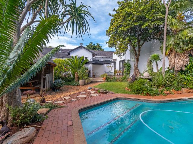 3 Bedroom House To Let in Roodekrans