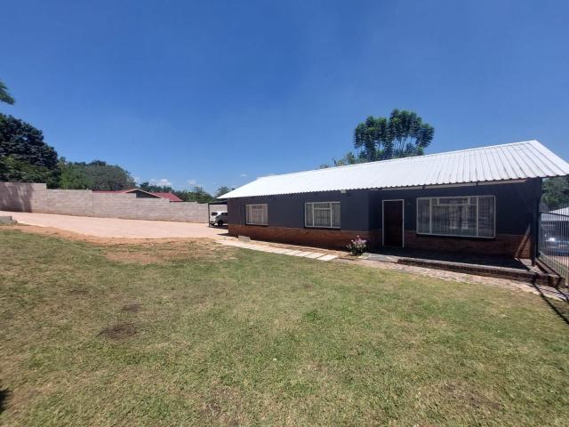 3 Bedroom House To Let in Sonheuwel