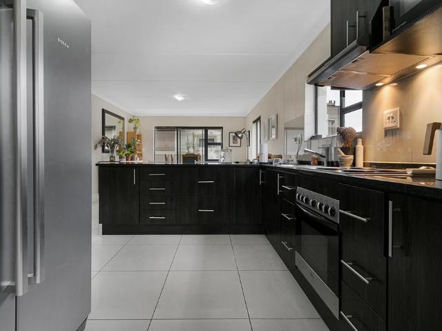 2 Bedroom Apartment To Let in Sonstraal Heights