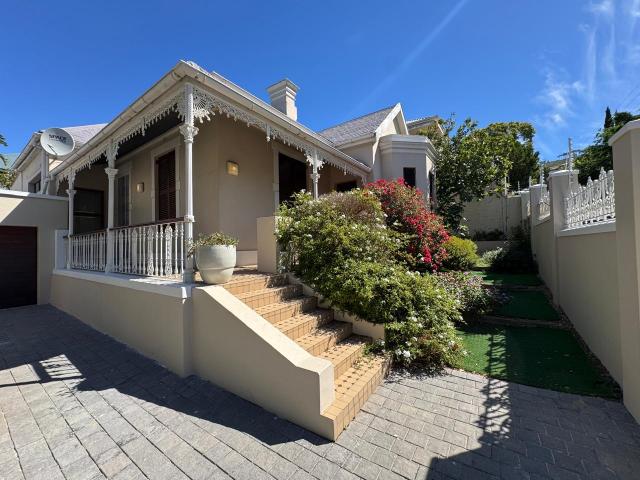 3 Bedroom House To Let in Tamboerskloof